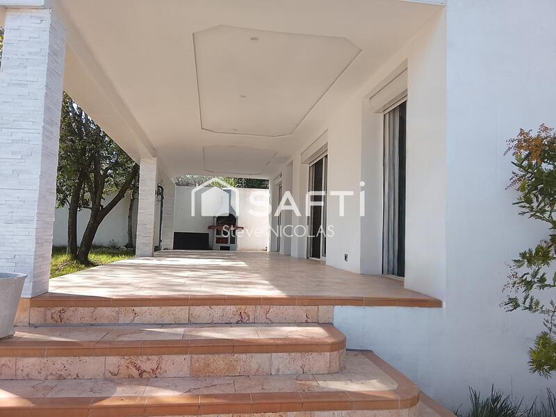 Maison - 135 m² - 7 pièces