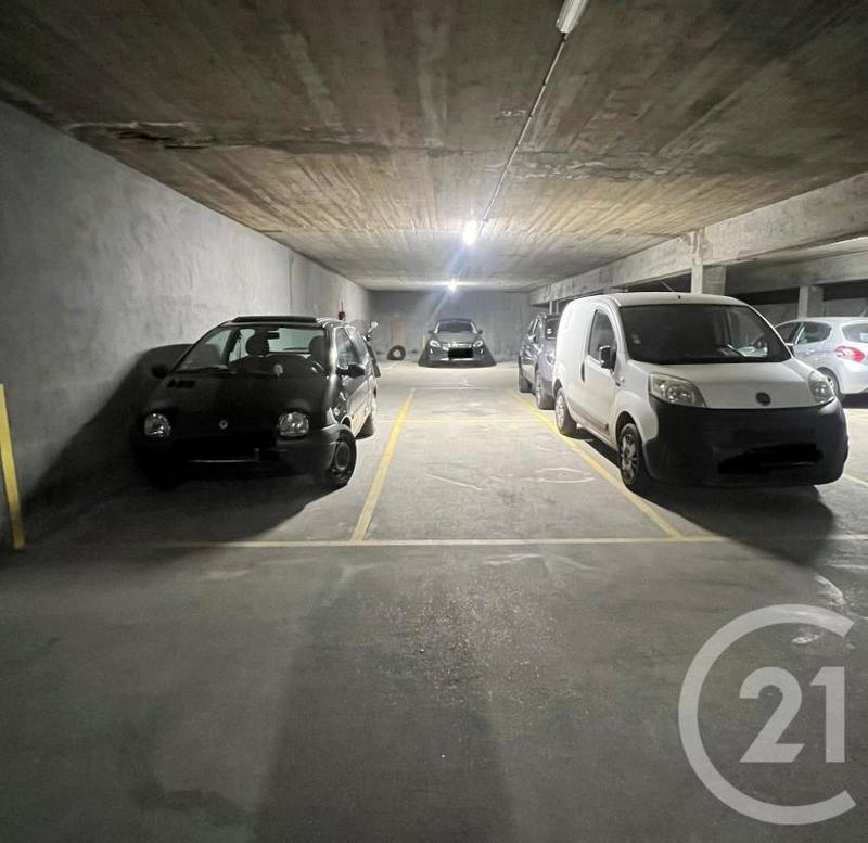 Parking / Garage - 10 m²