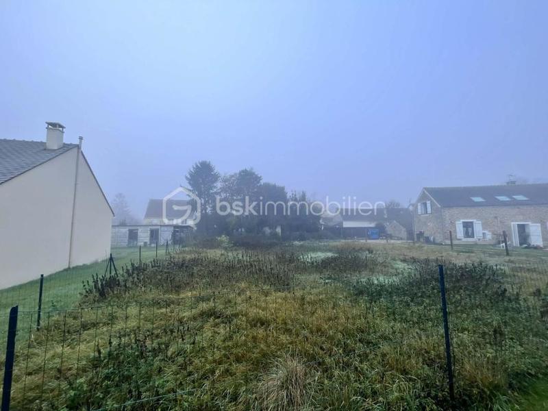 Terrain constructible - 608 m²