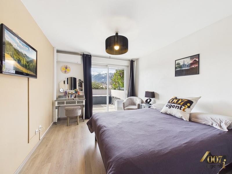 Appartement - 80 m² - 4 pièces