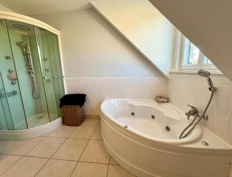 Maison - 284 m² - 8 pièces