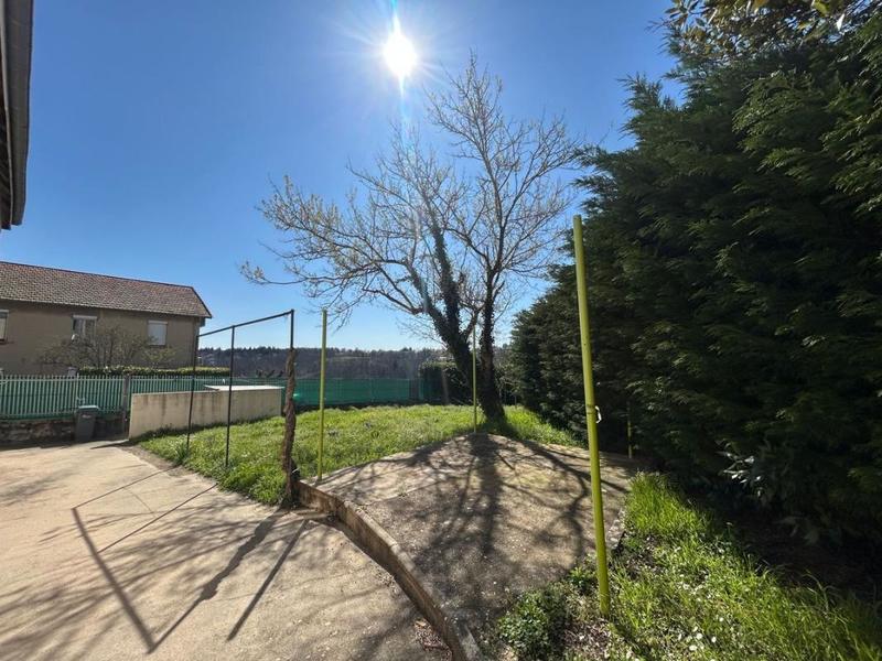 Maison - 95 m² - 5 pièces