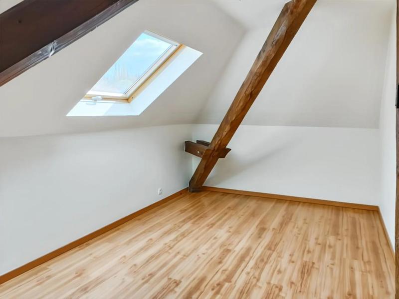 Appartement - 161 m² - 9 pièces