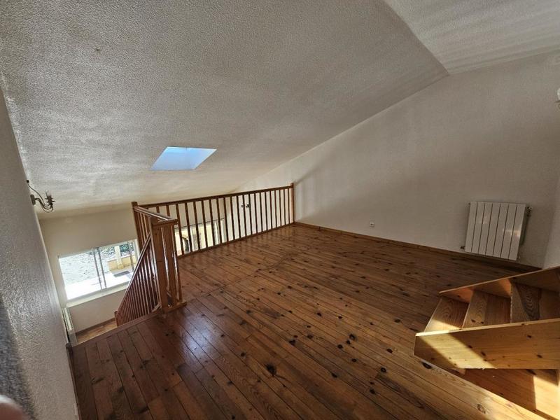 Maison - 220 m² - 8 pièces