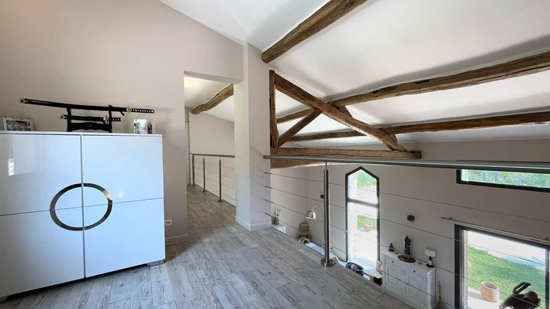 Propriété - 246 m² - 8 pièces