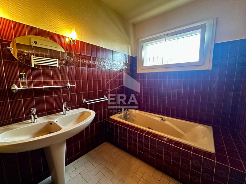 Maison - 90 m² - 6 pièces