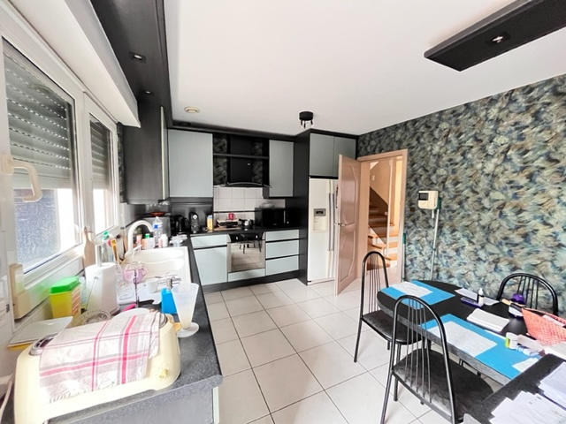 Maison - 180 m² - 6 pièces