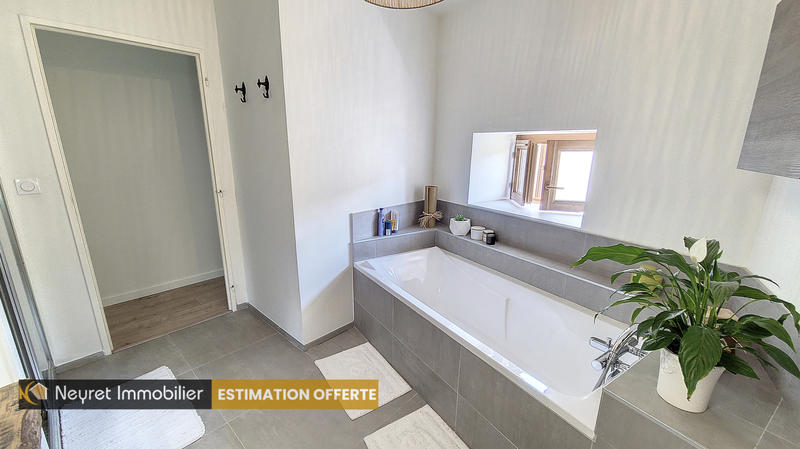 Maison - 157 m² - 6 pièces