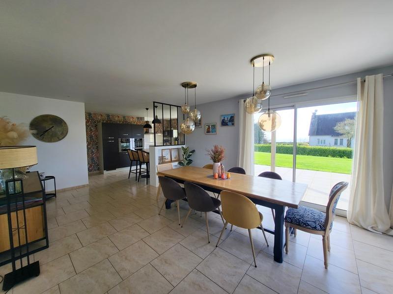 Maison - 172 m² - 9 pièces