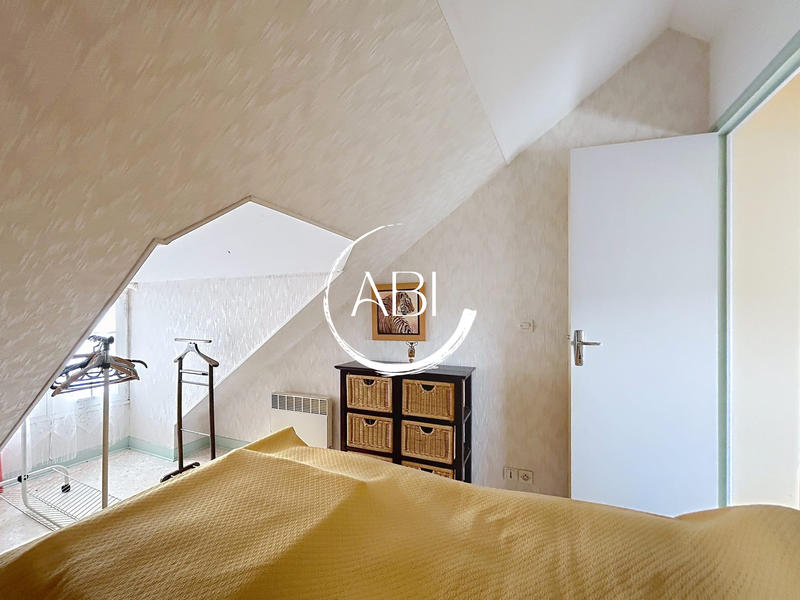 Maison - 145 m² - 9 pièces