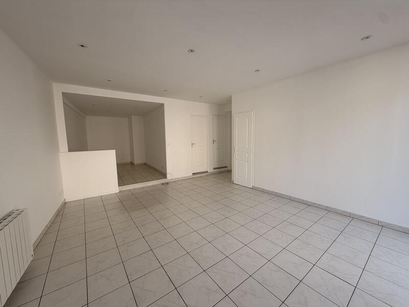 Local commercial - 70 m² - 4 pièces