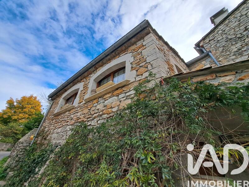 Maison de village - 102 m² - 6 pièces