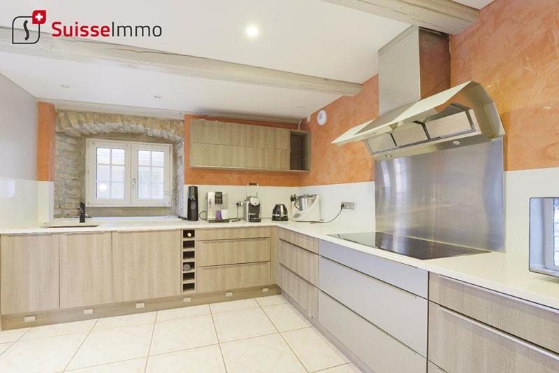 Maison - 295 m² - 10 pièces