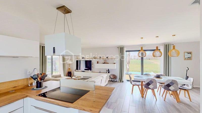 Maison - 115 m² - 5 pièces