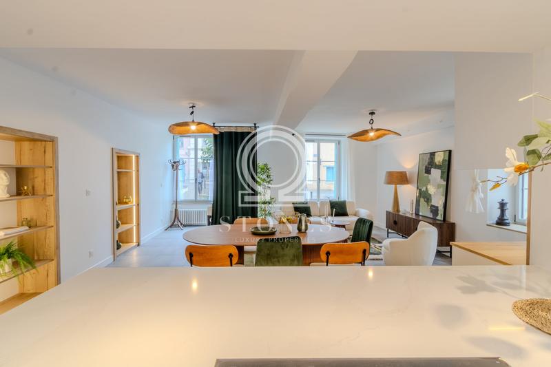 Maison ancienne - 207 m² - 6 pièces