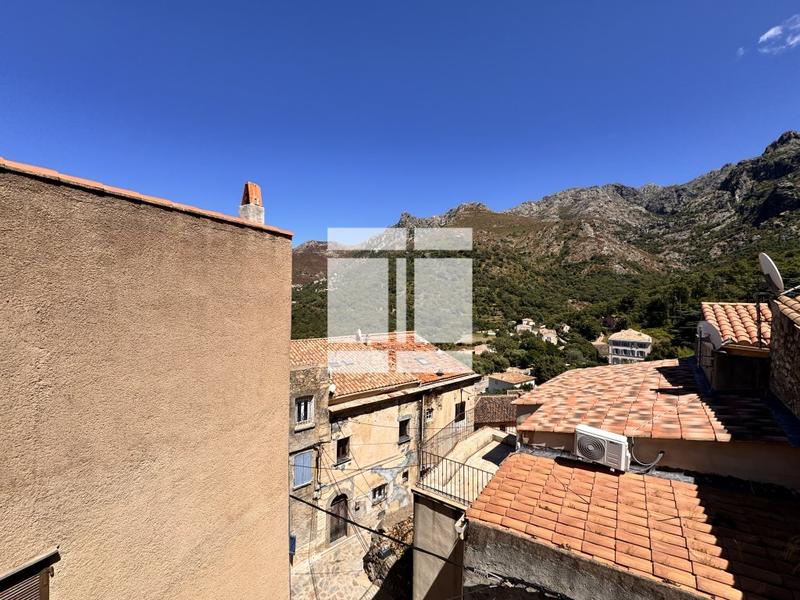 Maison de village - 88 m² - 4 pièces