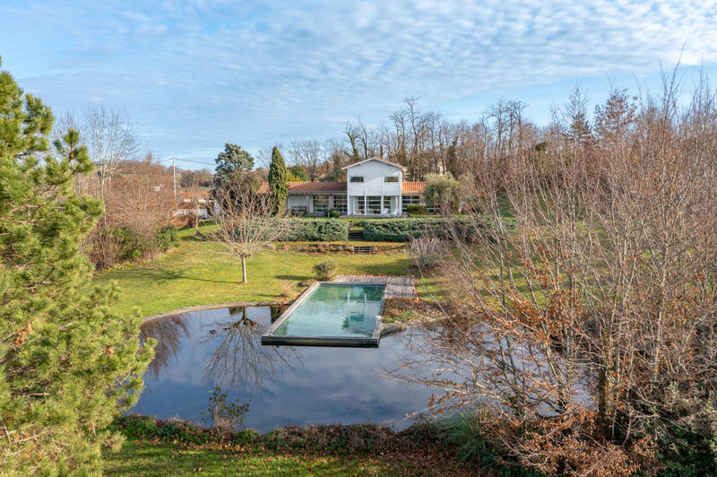 Maison - 180 m² - 7 pièces