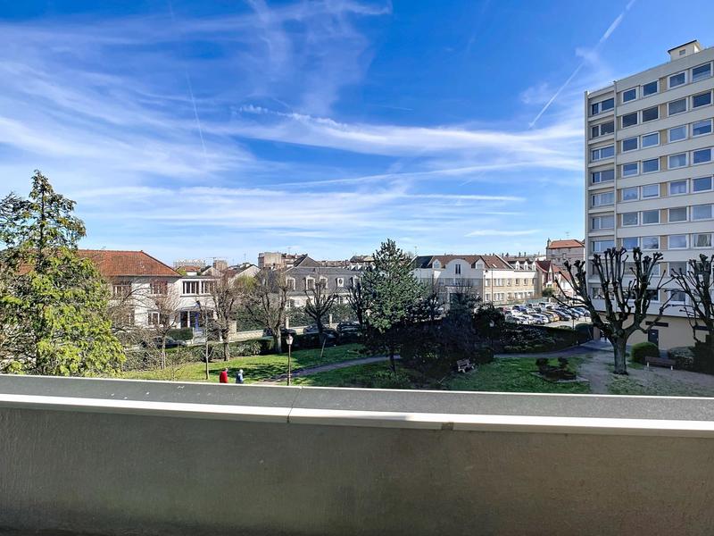 Appartement - 85 m² - 4 pièces