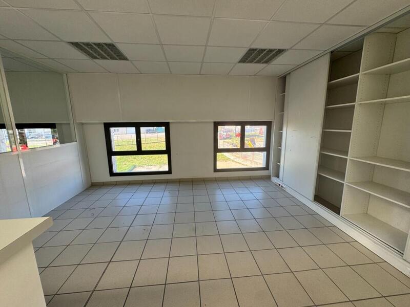 Bureau - 365 m² - 13 pièces