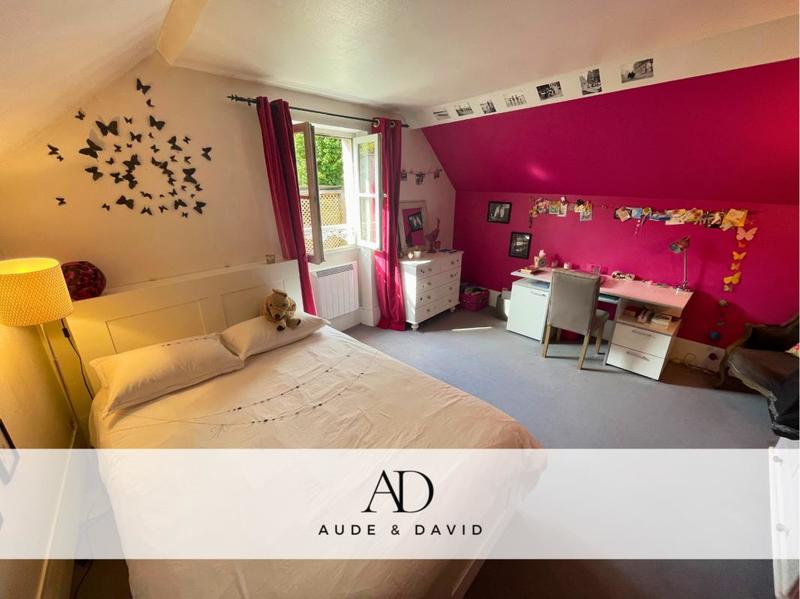 Maison - 229 m² - 10 pièces