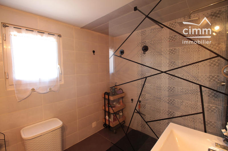 Maison - 209 m² - 8 pièces