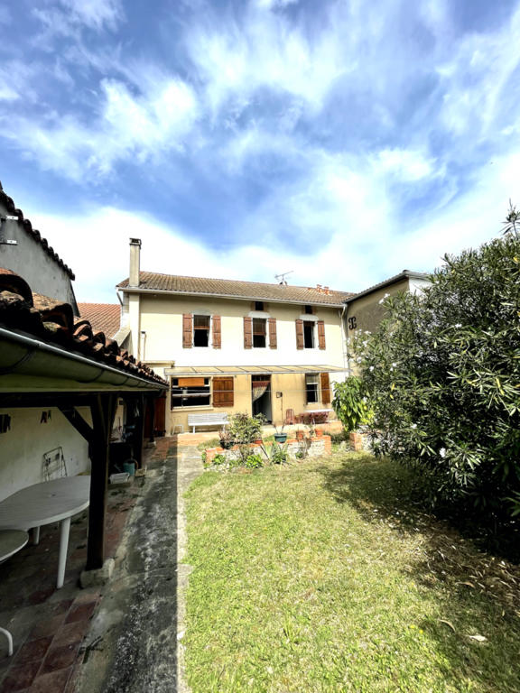 Immeuble - 7 pièces