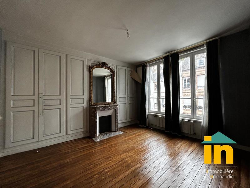 Maison de ville - 221 m² - 8 pièces