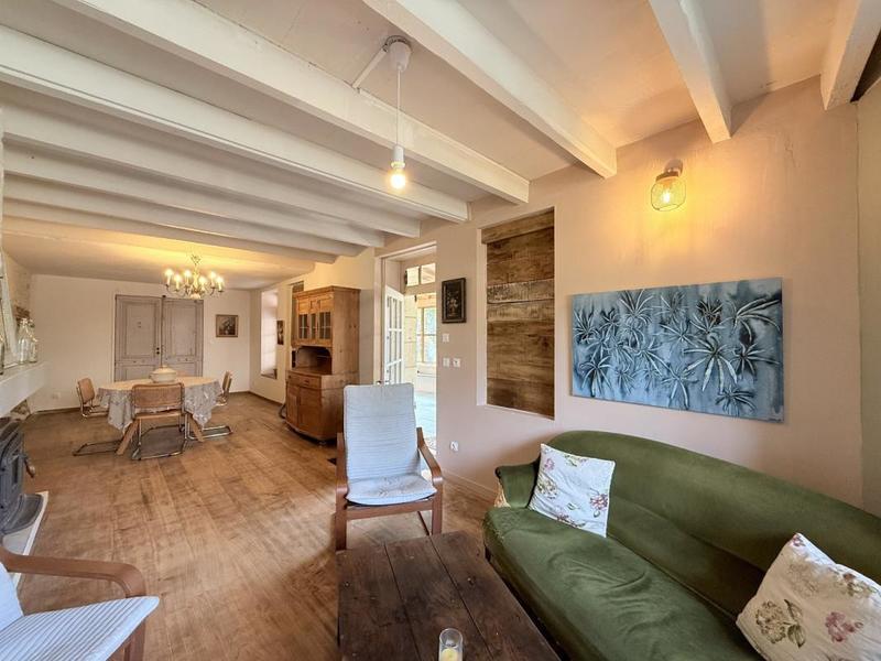 Demeure - 260 m² - 7 pièces