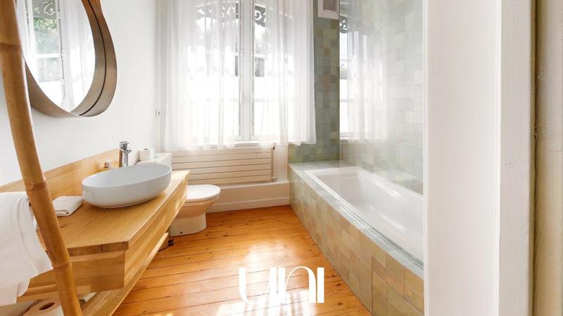 Maison bourgeoise - 264 m² - 7 pièces