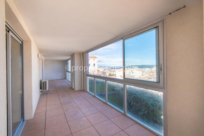 Appartement - 66 m² - 2 pièces