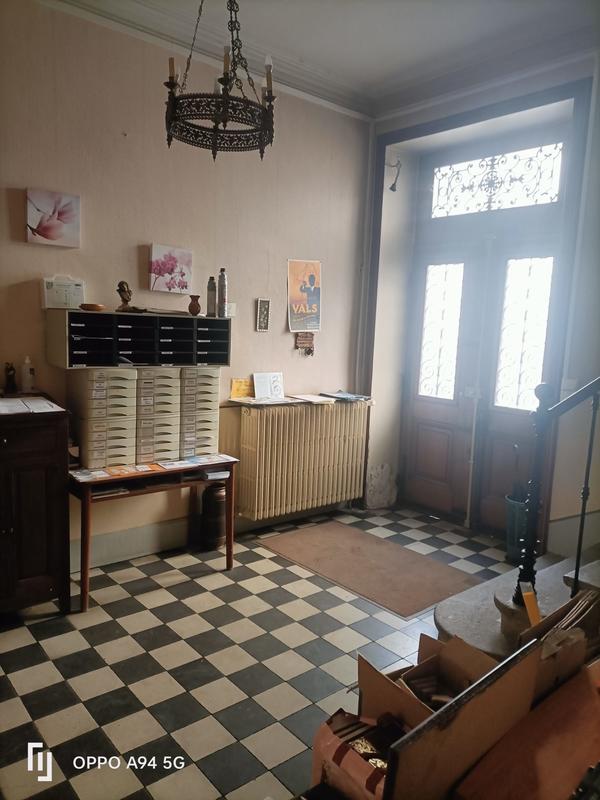 Maison - 405 m² - 11 pièces