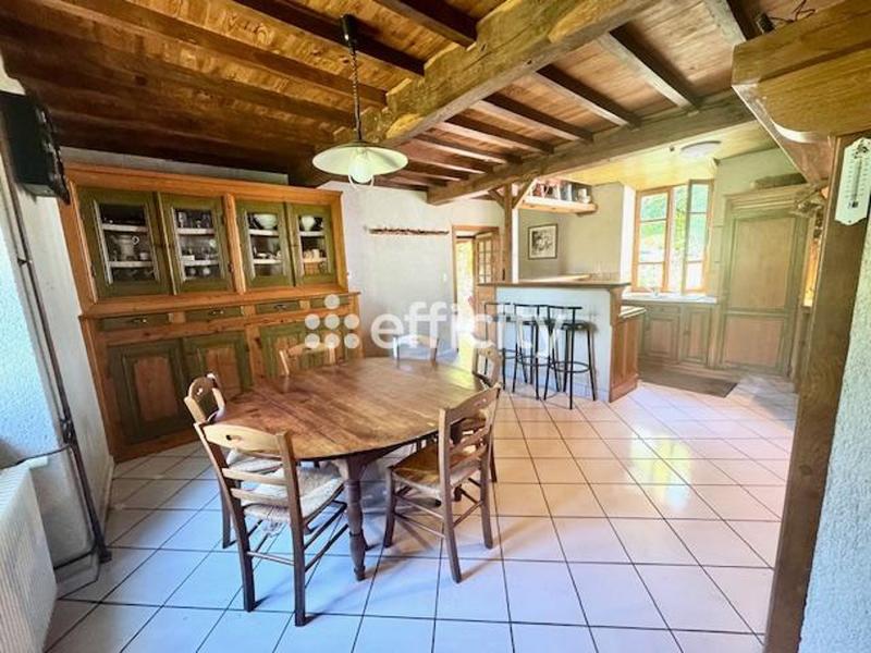 Maison - 220 m² - 10 pièces