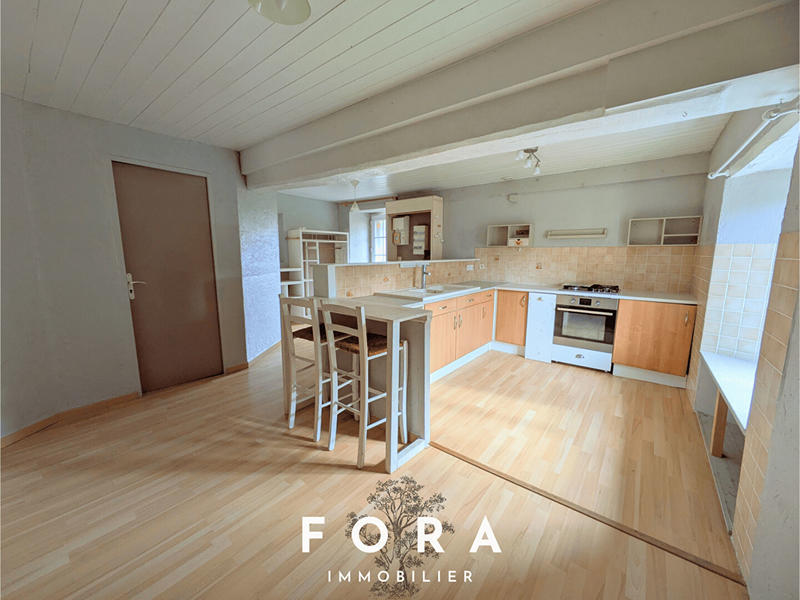 Maison - 104 m² - 5 pièces