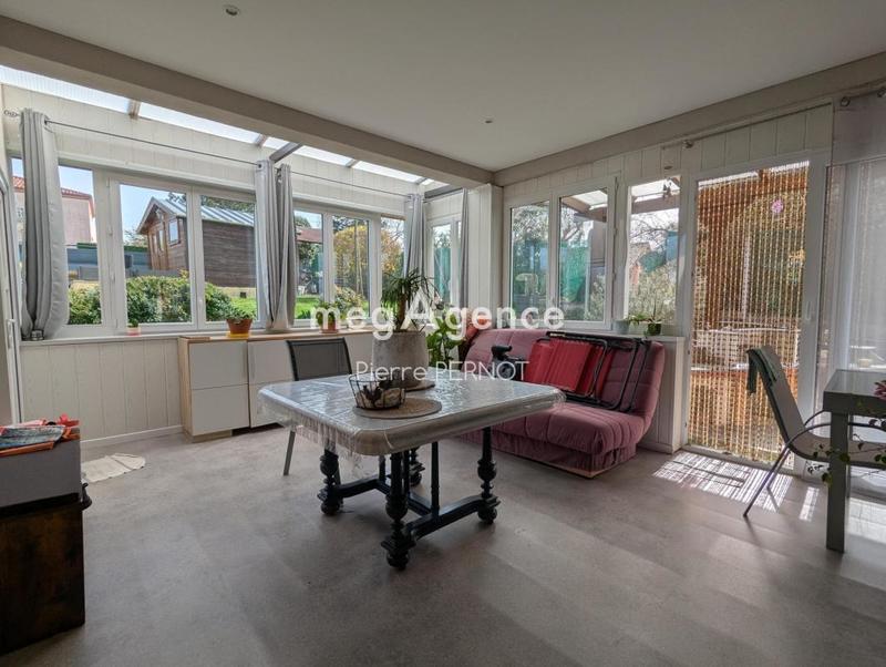 Maison traditionnelle - 180 m² - 6 pièces