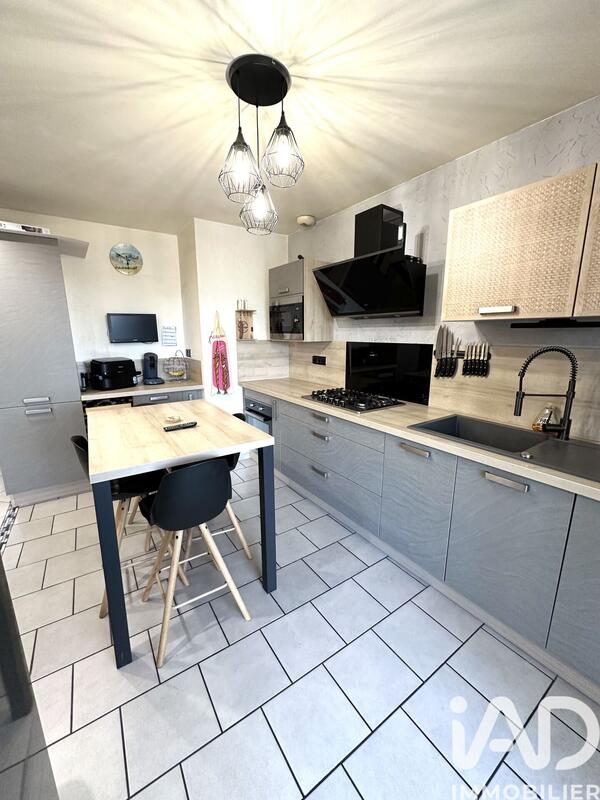 Maison - 88 m² - 5 pièces