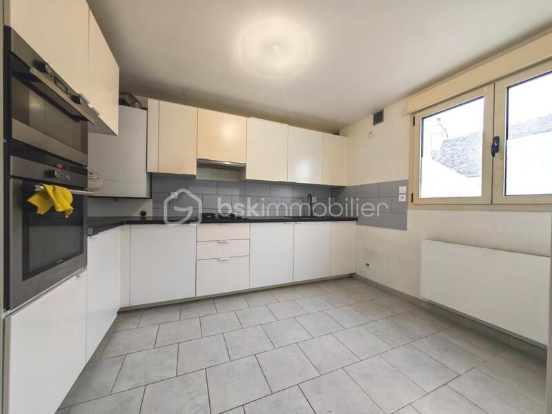 Maison - 80 m² - 4 pièces