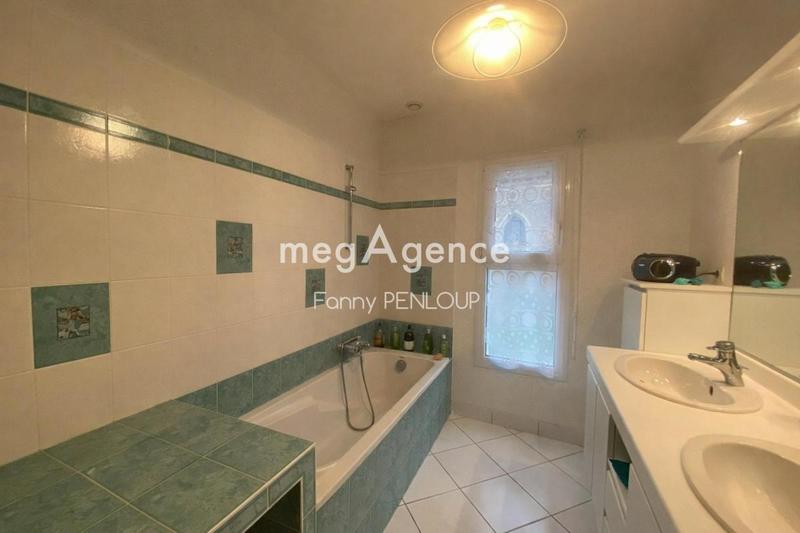 Maison - 190 m² - 8 pièces