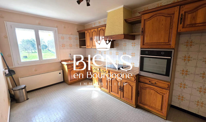 Maison - 120 m² - 9 pièces