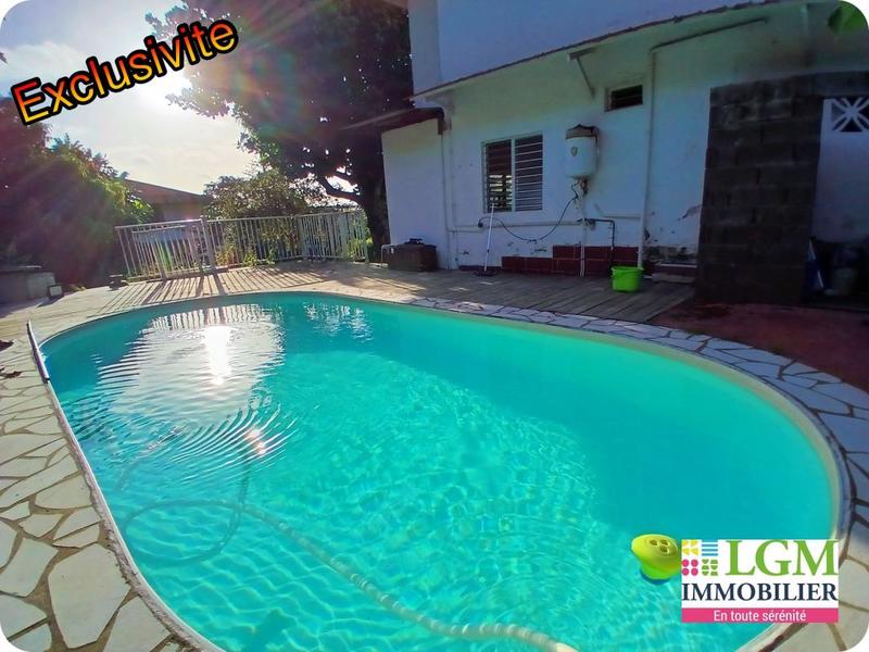 Immeuble - 260 m² - 11 pièces