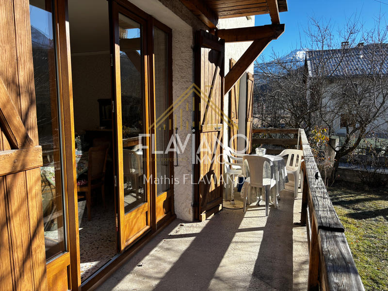 Maison - 234 m² - 11 pièces