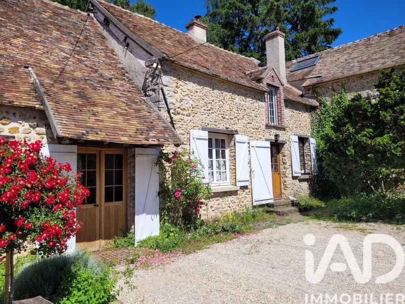 Maison - 280 m² - 10 pièces