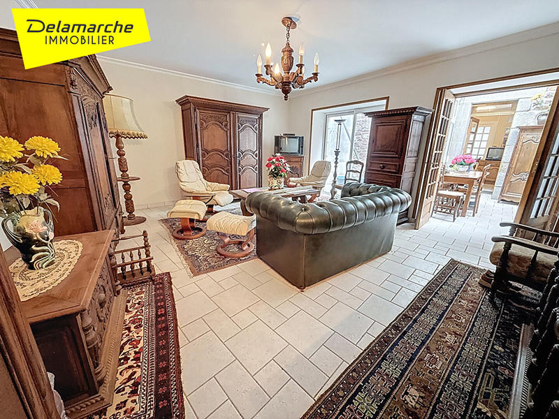 Maison - 186 m² - 9 pièces