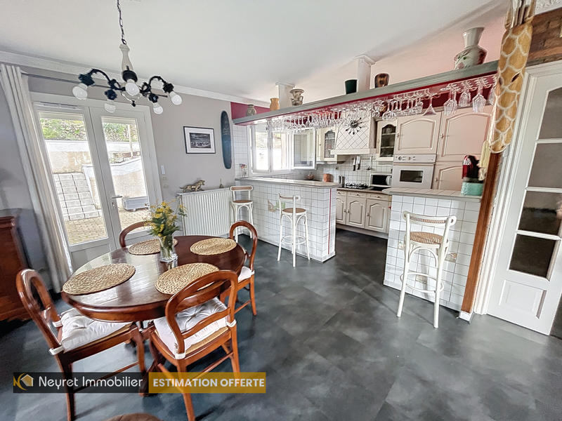 Maison - 130 m² - 6 pièces