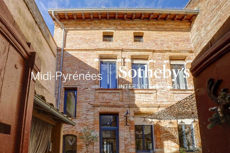 Maison - 258 m² - 5 pièces