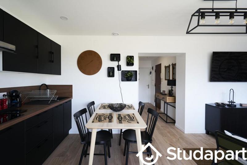 Chambre - 12 m² - 1 pièce