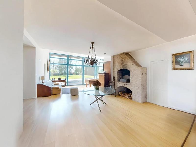 Corps de ferme - 200 m² - 5 pièces