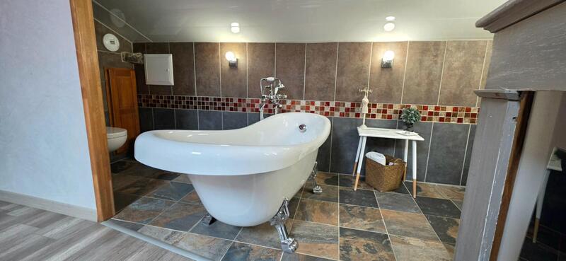 Maison - 343 m² - 15 pièces