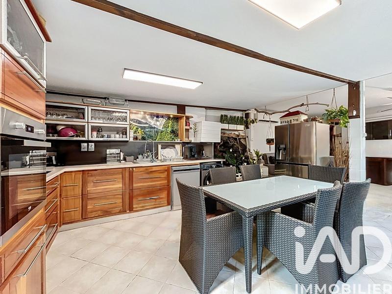 Maison - 189 m² - 6 pièces