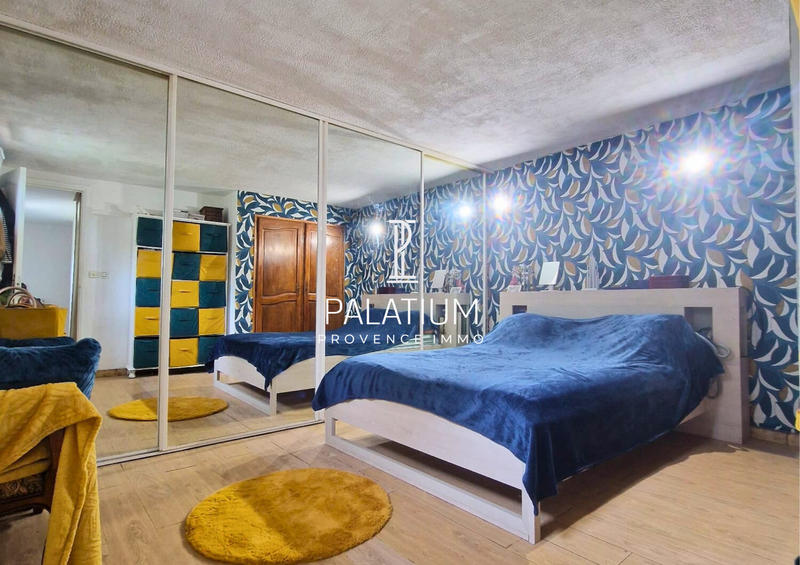 Maison - 200 m² - 11 pièces