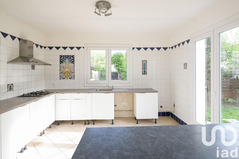 Maison - 230 m² - 5 pièces